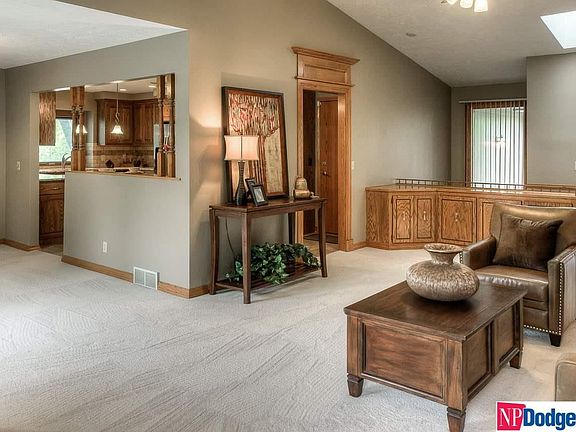4th image of 15504 Mason Cir