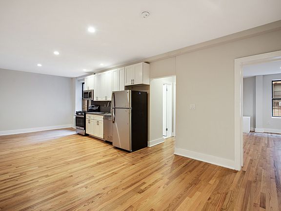 2nd image of 233 Naples Ter APT 1D