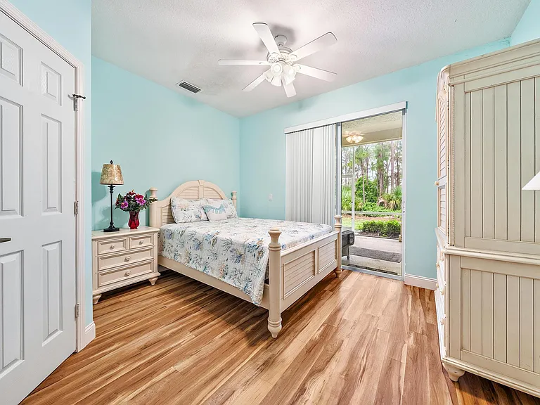 9224 Wentworth Ln — Photo 11