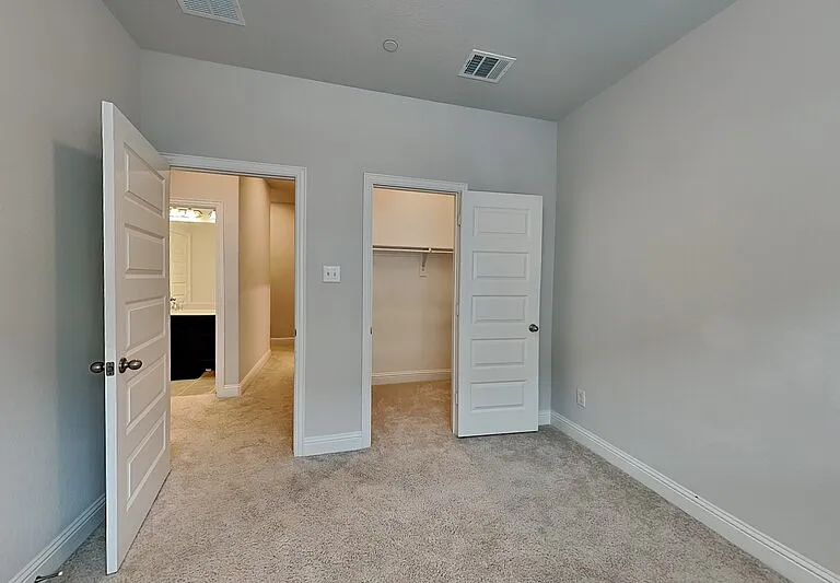 4417 Benton Ln — Photo 13