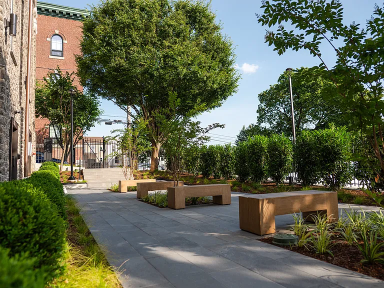 The Roe at Manayunk Apartments and Townhomes — Photo 53
