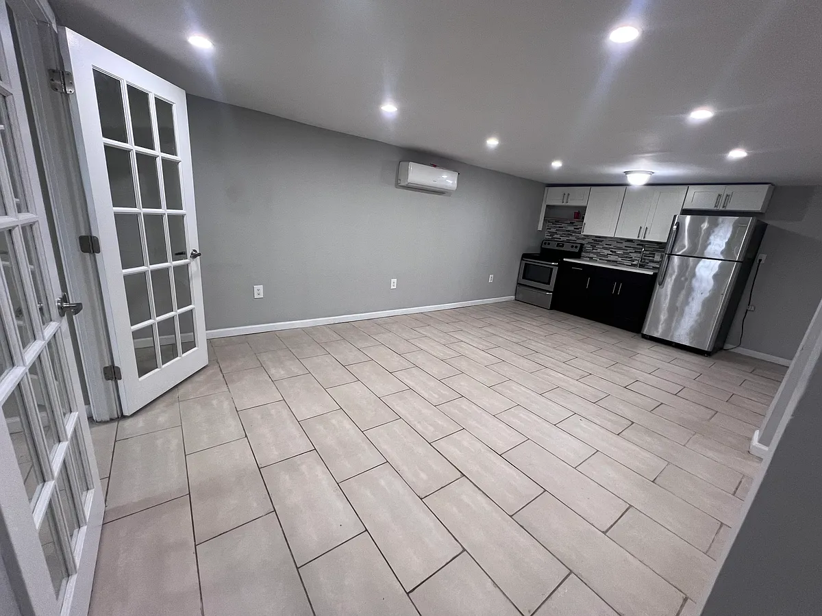 Building Photo - 43 Weirfield St #G