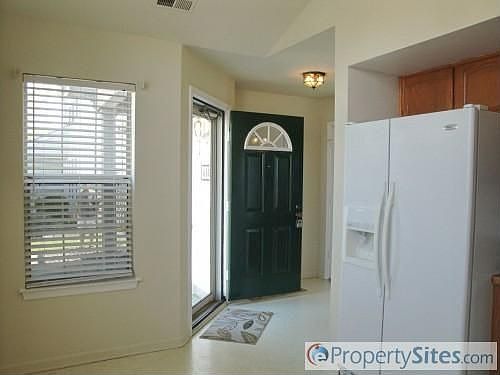 5th image of 6000 Glen View Dr