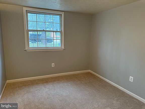 3rd image of 14605 Darbydale Ave