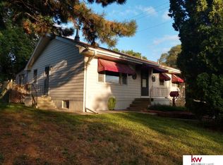 7749 Davis Cir, Omaha, NE 68134