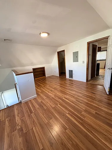 984 Baldwin St #3 Photo 1