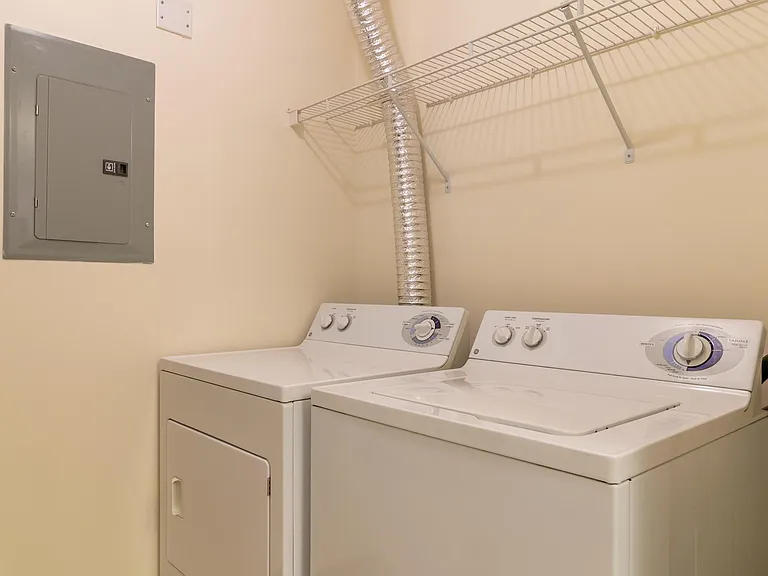 4465 Burbank Rd #7C — Photo 14