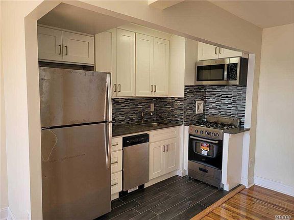 4th image of 20 Wendell St APT 37C