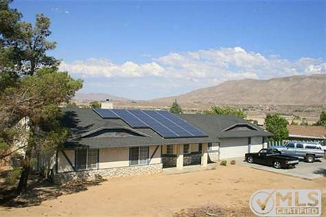 This home sits on a beautiful view lot!