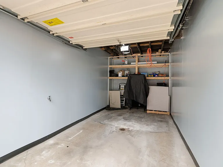 585 Franklin St #6 — Photo 32