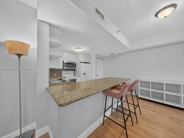 1627 SW 37th Ave #401 — Photo 16