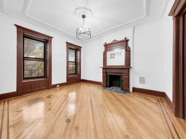 209 Jefferson Avenue image 1 of 4