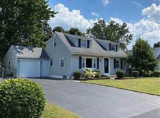 272 Harvest Dr, Rochester, NY 14626