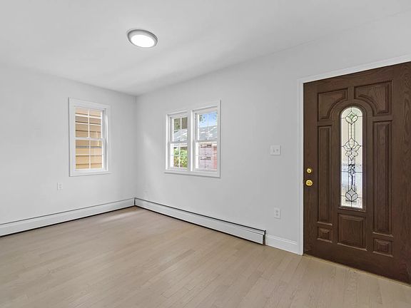 5th image of 3253 Barkley Ave #C