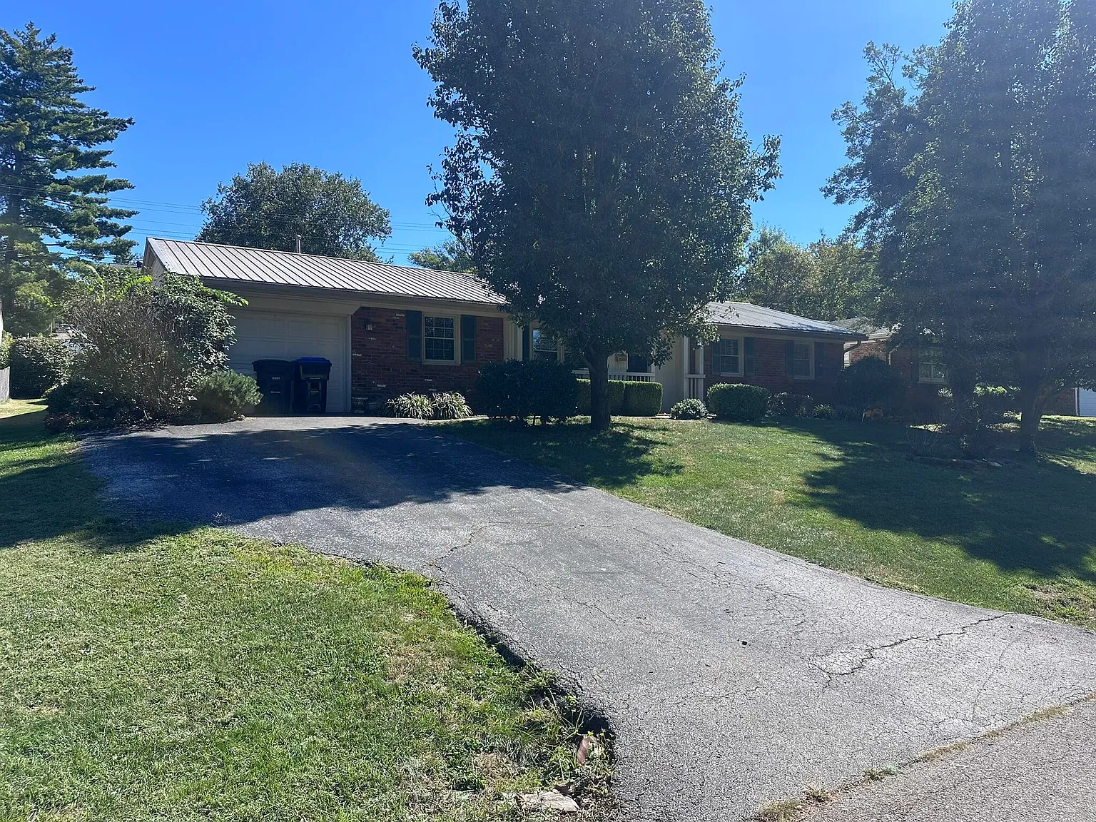 4 bed, 2.0 bath, 2231 sqft, $2,000 — Photo 4