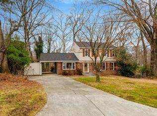 2230 Carmichael Dr, Vienna, VA 22181