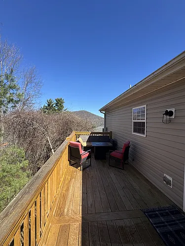 596 White Laurel Ln Photo 1