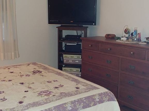 5th image of 67 Arrow Wood Pl