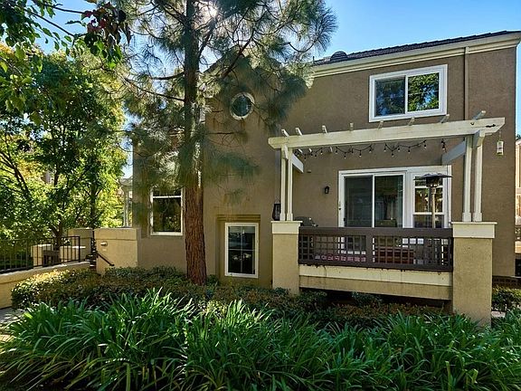 3rd image of 437 Camille Cir