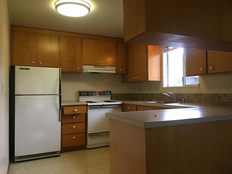1st image of 1124 Market St APT 4