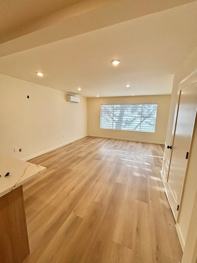 2050 Meridian Ave - 28 — Photo 3