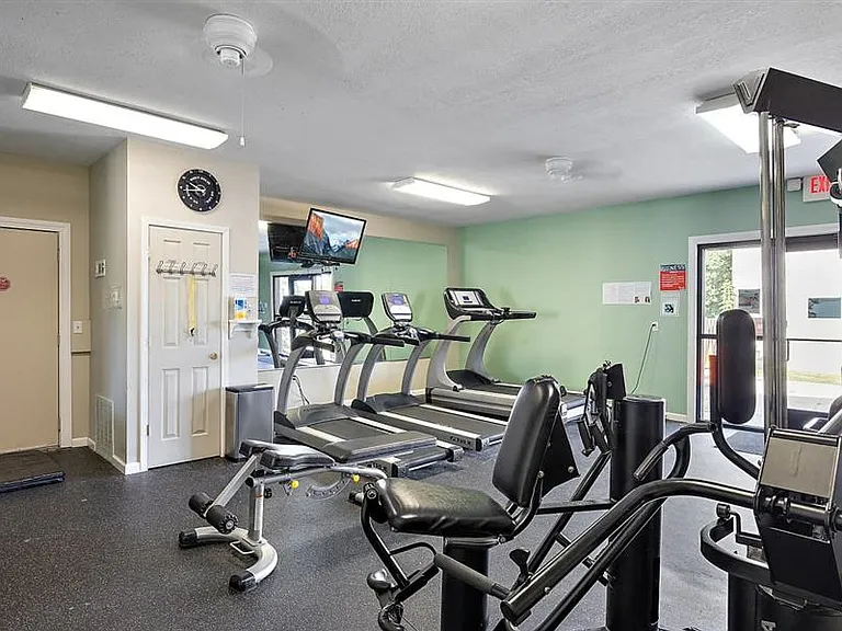 Residences at Grand Blanc Apartments - Grand Blanc, MI — Photo 32