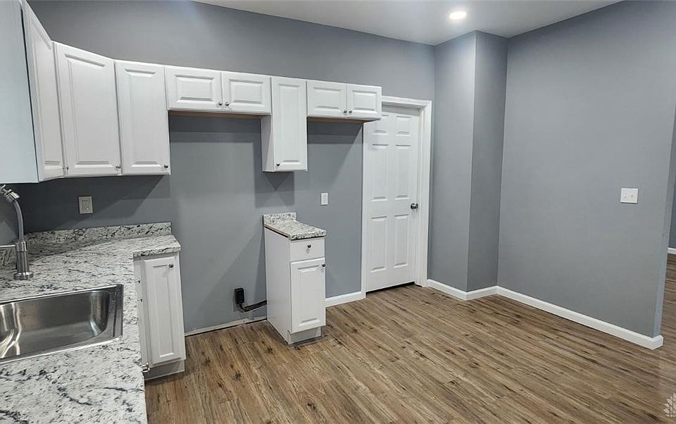 1st image of 102 Brooklyn Ave