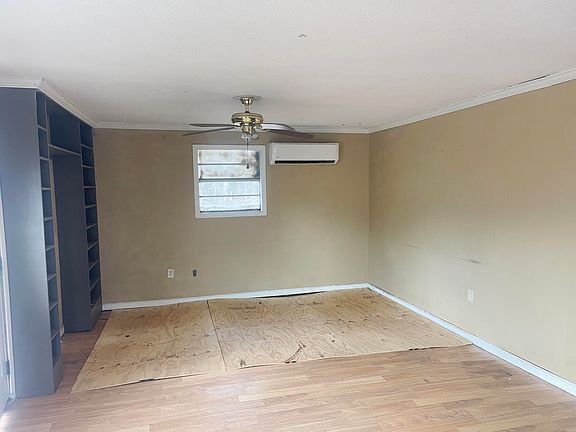 3rd image of 10 Sunshine Rd