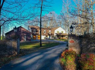 33 York Ct, Staunton, VA 24401