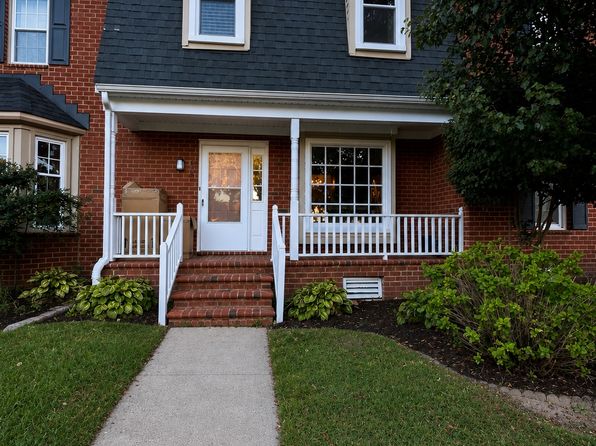 302 Middle Oaks Dr