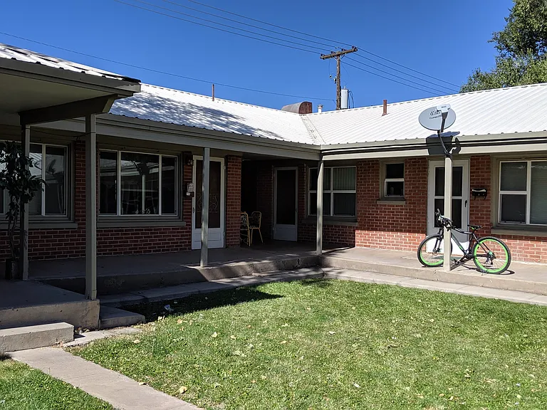 337 S Townsend Ave #D — Photo 3