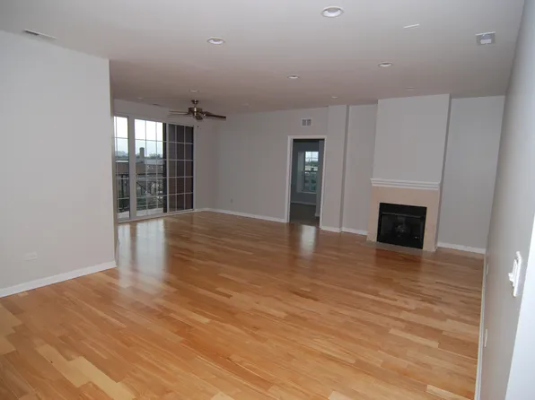 5300 N Lincoln Ave Suite B, Chicago, IL 60625