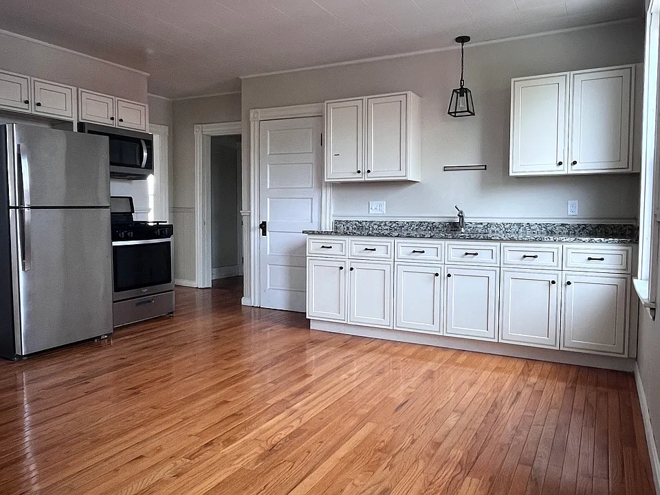 12 Grant St #3