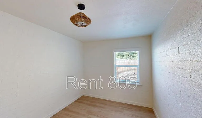 8236 Edison Dr — Photo 9