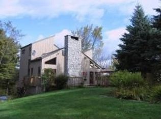6681 Spear St, Charlotte, VT 05445