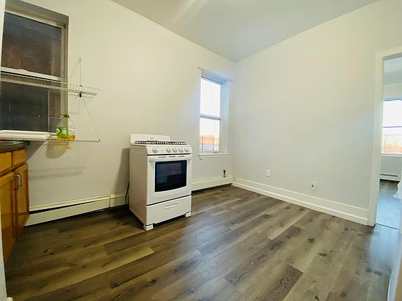 2nd image of 89 Mount Prospect Ave #3CA