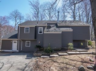 30 Redfield Cir, Derry, NH 03038