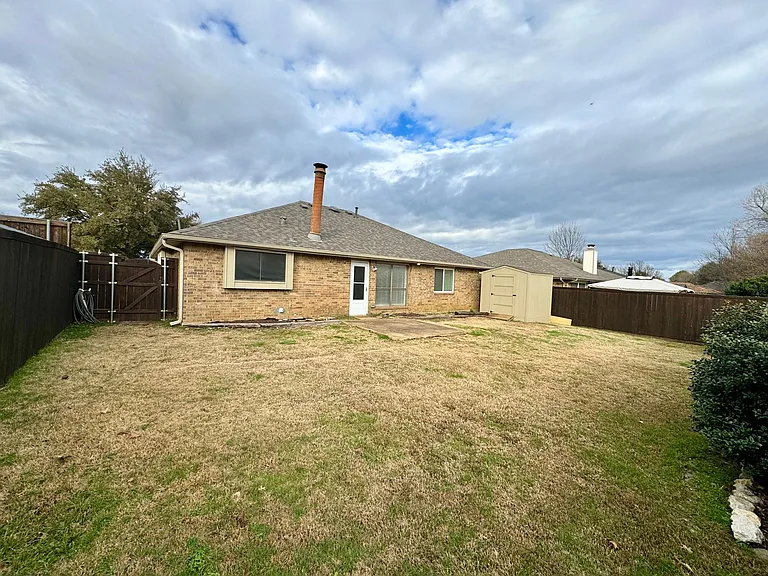 1321 Homestead St — Photo 17