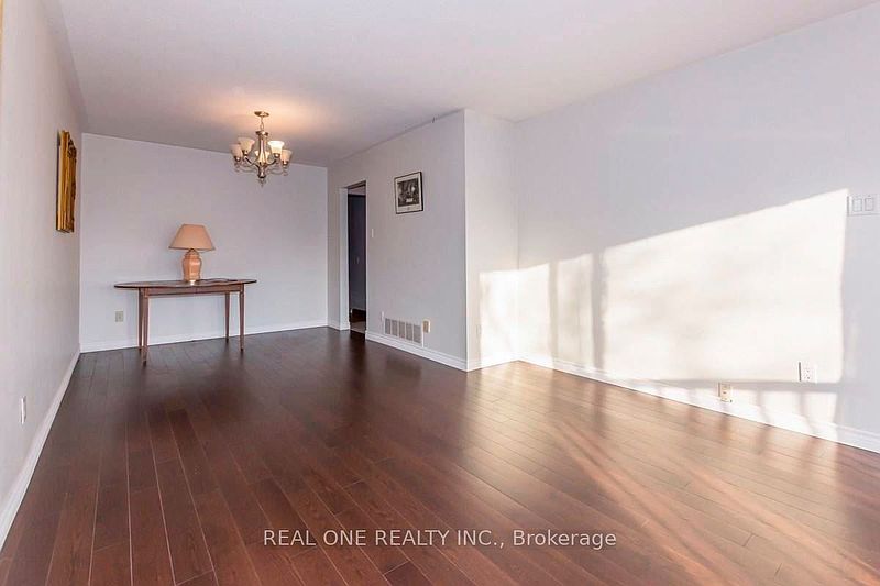 Toronto House for rent - 3 Bedrooms — photo 4