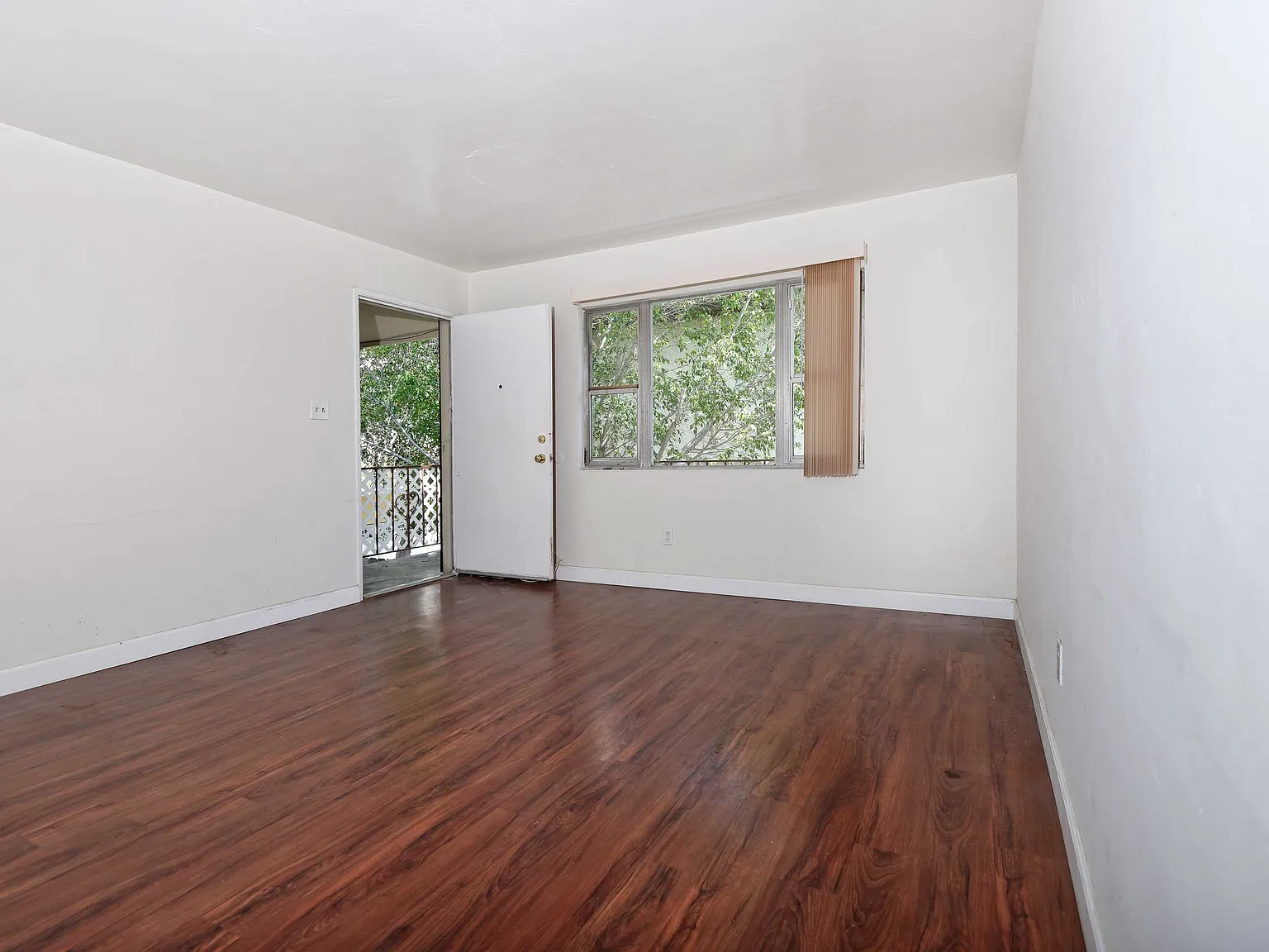 2 bed, 900 sqft, $2,395 — Photo 4