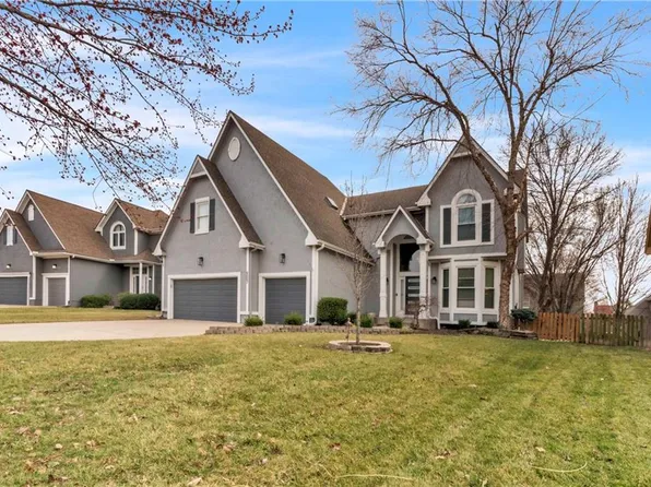 8007 W 131st Ter, Overland Park, KS 66213