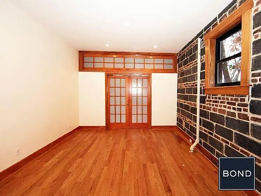 Rented by Bond New York | media 9