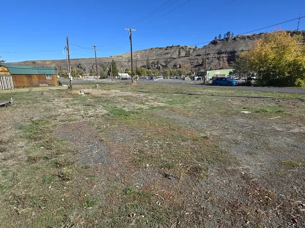 0 W 7th St, Wallowa, OR 97885