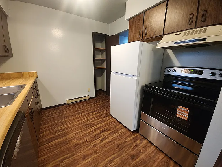 1129 Primrose Ct — Photo 10