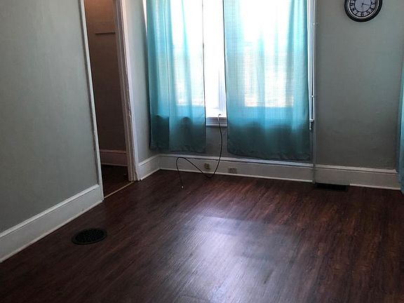 2nd image of 401 Chestnut St