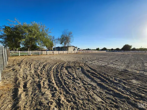 4665 Willard St, Bakersfield, CA 93314