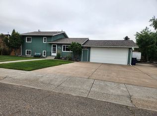 308 20th Ave S, Great Falls, MT 59405