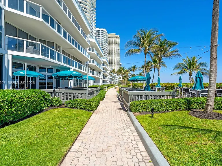 16485 Collins Ave #35C — Photo 31