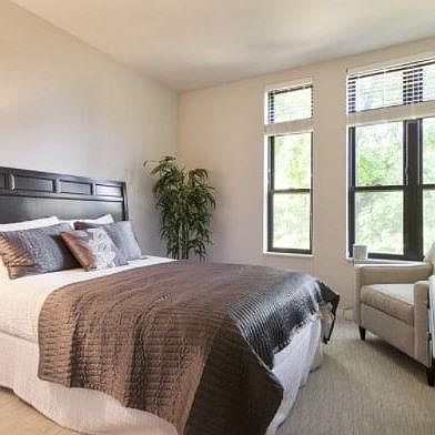 3rd image of 1501 Underwood Ave #301