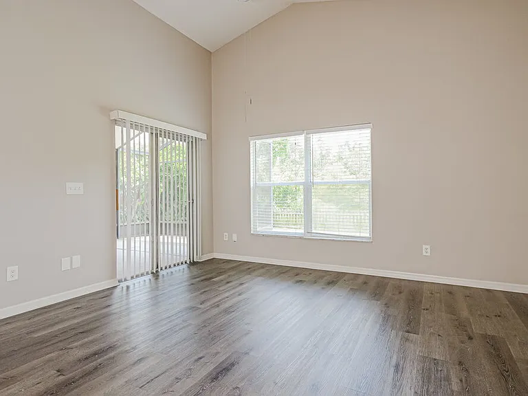 11528 Grazeley Ct — Photo 8